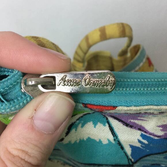 Anne Ormsby Sun n Sand Barrel style Drawstring Beach Bag - Picture 6 of 12